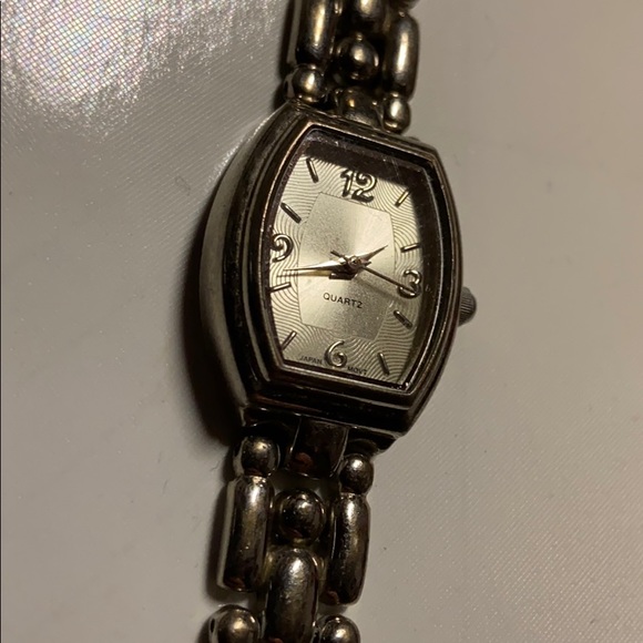 Quartz Stainless Steel Watch New Battery - Picture 2 of 4